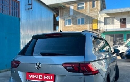 Volkswagen Tiguan II, 2016 год, 1 899 000 рублей, 3 фотография