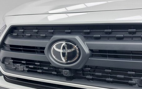 Toyota RAV4, 2025 год, 4 550 000 рублей, 10 фотография