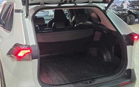 Toyota RAV4, 2022 год, 3 750 000 рублей, 21 фотография