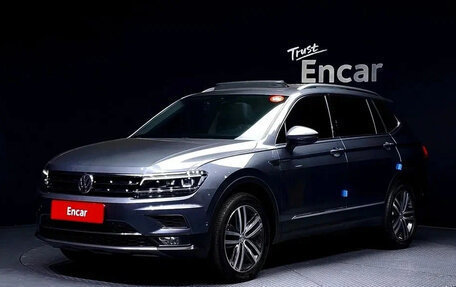 Volkswagen Tiguan II, 2021 год, 2 470 500 рублей, 1 фотография