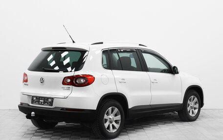 Volkswagen Tiguan I, 2011 год, 1 050 000 рублей, 2 фотография