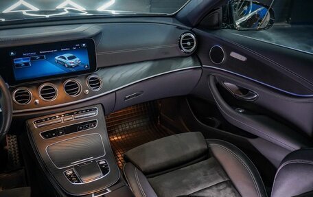 Mercedes-Benz E-Класс, 2021 год, 6 150 000 рублей, 33 фотография