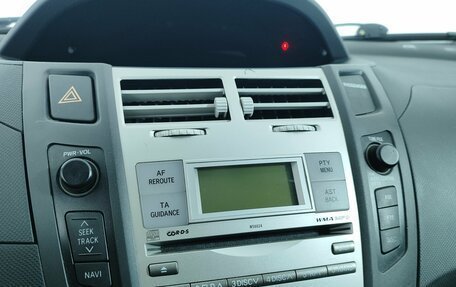 Toyota Yaris III рестайлинг, 2007 год, 649 000 рублей, 10 фотография