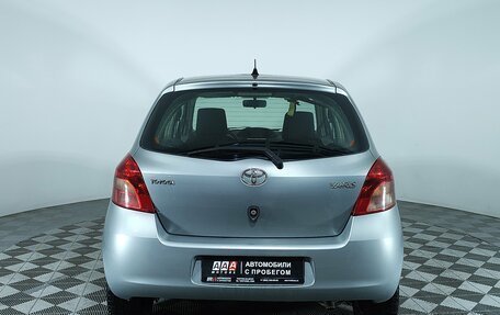 Toyota Yaris III рестайлинг, 2007 год, 649 000 рублей, 6 фотография