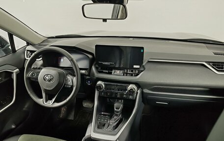 Toyota RAV4, 2025 год, 4 390 000 рублей, 11 фотография