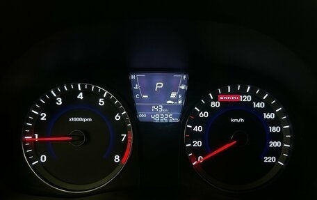 Hyundai Solaris II рестайлинг, 2011 год, 949 000 рублей, 11 фотография