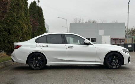 BMW 3 серия, 2019 год, 4 200 000 рублей, 15 фотография