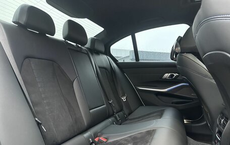 BMW 3 серия, 2019 год, 4 200 000 рублей, 19 фотография