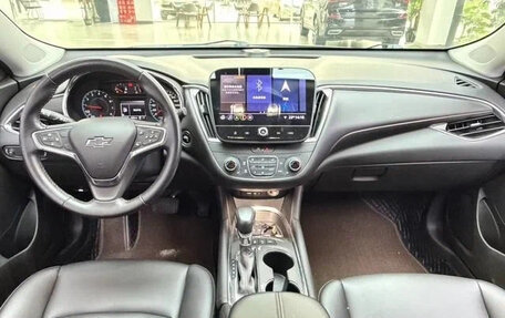 Chevrolet Malibu IX, 2022 год, 1 170 000 рублей, 6 фотография