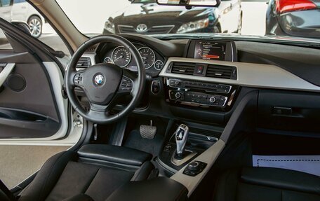 BMW 3 серия, 2017 год, 1 895 000 рублей, 16 фотография