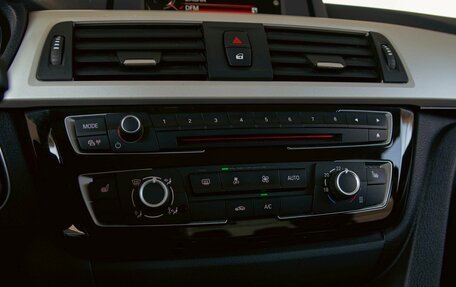 BMW 3 серия, 2017 год, 1 895 000 рублей, 15 фотография