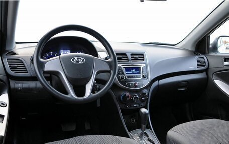 Hyundai Solaris II рестайлинг, 2014 год, 1 175 000 рублей, 13 фотография