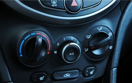 Hyundai Solaris II рестайлинг, 2014 год, 1 175 000 рублей, 18 фотография