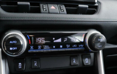 Toyota RAV4, 2025 год, 4 690 000 рублей, 23 фотография