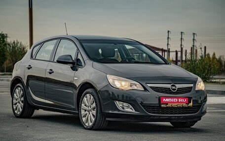 Opel Astra J, 2012 год, 680 000 рублей, 1 фотография