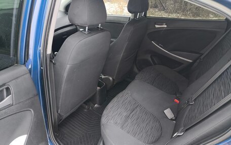 Hyundai Solaris II рестайлинг, 2015 год, 920 000 рублей, 11 фотография