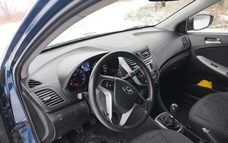 Hyundai Solaris II рестайлинг, 2015 год, 920 000 рублей, 7 фотография