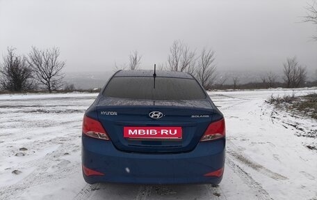 Hyundai Solaris II рестайлинг, 2015 год, 920 000 рублей, 4 фотография