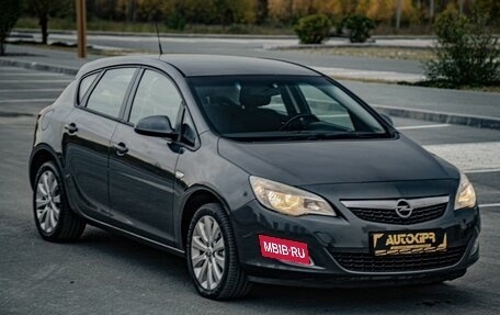 Opel Astra J, 2012 год, 680 000 рублей, 2 фотография