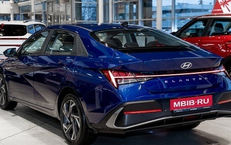 Hyundai Elantra, 2025 год, 2 950 000 рублей, 9 фотография