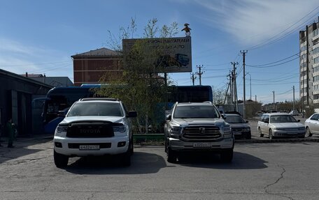 Toyota Sequoia II рестайлинг, 2009 год, 3 900 000 рублей, 10 фотография