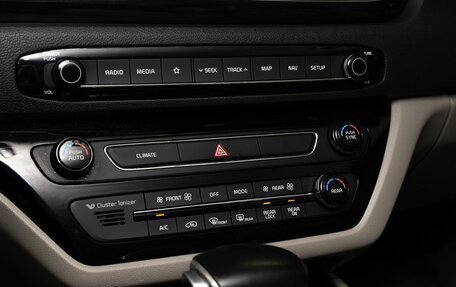 KIA Carnival III, 2019 год, 2 800 000 рублей, 15 фотография