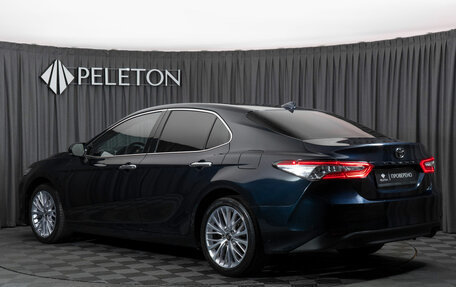Toyota Camry, 2018 год, 2 780 000 рублей, 4 фотография