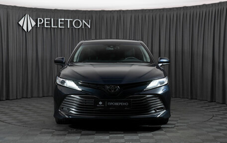 Toyota Camry, 2018 год, 2 780 000 рублей, 3 фотография