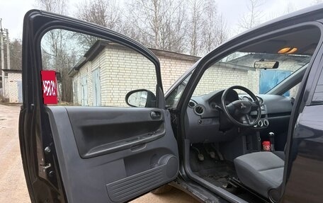 Mitsubishi Colt VI рестайлинг, 2009 год, 290 000 рублей, 21 фотография