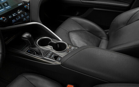 Toyota Camry, 2018 год, 2 780 000 рублей, 22 фотография