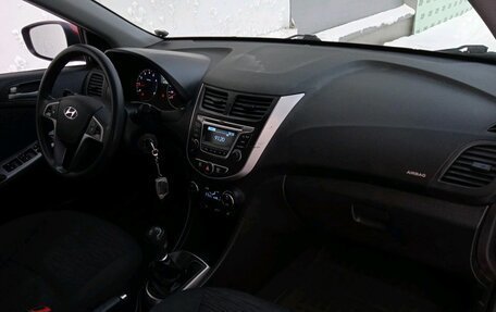 Hyundai Solaris II рестайлинг, 2015 год, 790 000 рублей, 9 фотография