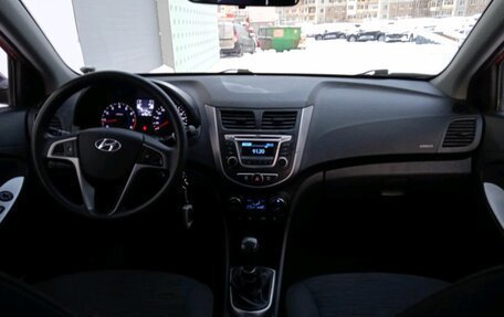 Hyundai Solaris II рестайлинг, 2015 год, 790 000 рублей, 12 фотография