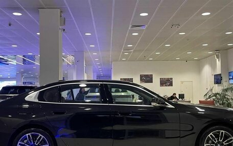 BMW 5 серия, 2025 год, 8 900 000 рублей, 9 фотография