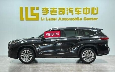 Toyota Highlander, 2024 год, 5 040 000 рублей, 6 фотография