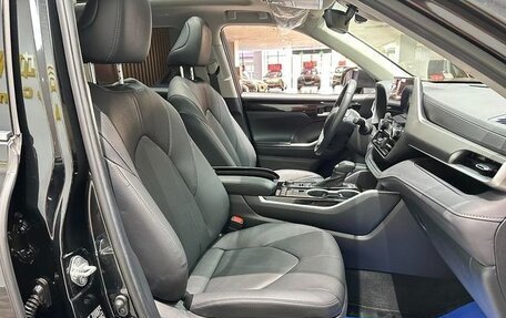 Toyota Highlander, 2024 год, 5 040 000 рублей, 7 фотография