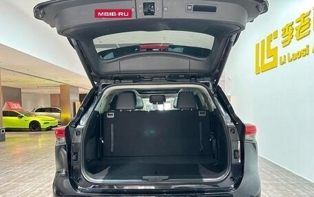 Toyota Highlander, 2024 год, 5 040 000 рублей, 12 фотография