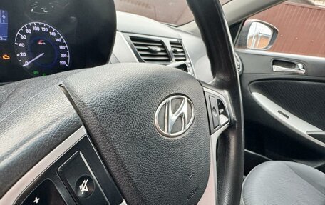 Hyundai Solaris II рестайлинг, 2012 год, 930 000 рублей, 8 фотография