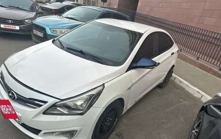 Hyundai Solaris II рестайлинг, 2015 год, 540 000 рублей, 2 фотография