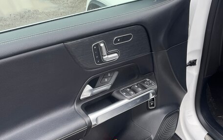 Mercedes-Benz GLB, 2021 год, 4 100 000 рублей, 9 фотография