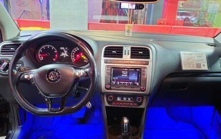 Volkswagen Polo VI (EU Market), 2018 год, 650 000 рублей, 11 фотография