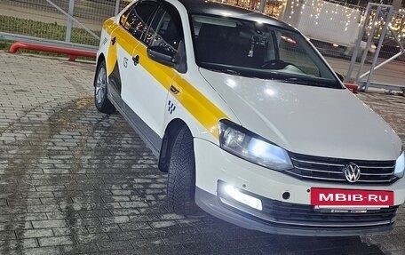 Volkswagen Polo VI (EU Market), 2018 год, 650 000 рублей, 2 фотография