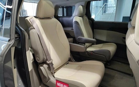 KIA Carnival, 2023 год, 4 100 000 рублей, 14 фотография