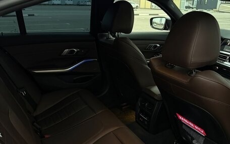 BMW 3 серия, 2020 год, 3 900 000 рублей, 15 фотография