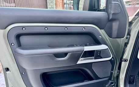 Land Rover Defender II, 2020 год, 5 500 000 рублей, 17 фотография