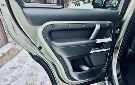 Land Rover Defender II, 2020 год, 5 500 000 рублей, 23 фотография