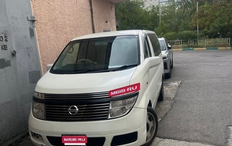 Nissan Elgrand III, 2003 год, 699 000 рублей, 2 фотография
