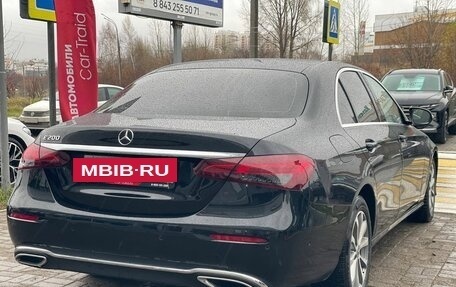 Mercedes-Benz E-Класс, 2021 год, 4 100 000 рублей, 5 фотография