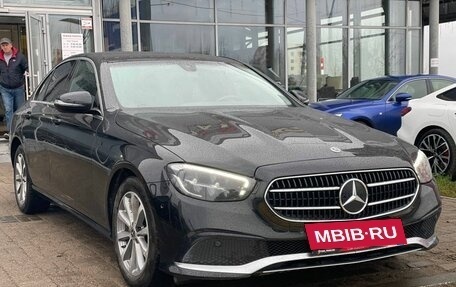 Mercedes-Benz E-Класс, 2021 год, 4 100 000 рублей, 4 фотография