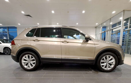 Volkswagen Tiguan II, 2017 год, 3 290 000 рублей, 5 фотография