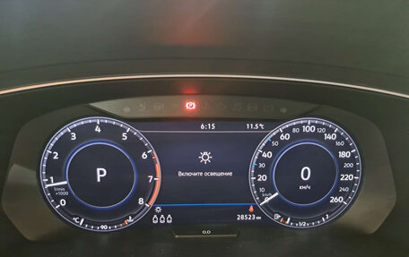 Volkswagen Tiguan II, 2017 год, 3 290 000 рублей, 16 фотография